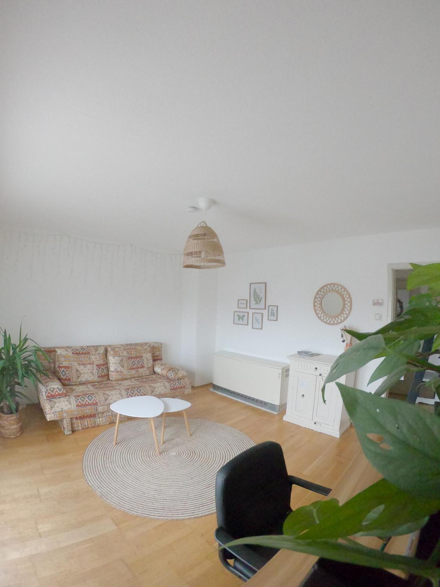 Happybnb Apartment Mit Sonniger Terrasse Lochgau エクステリア 写真
