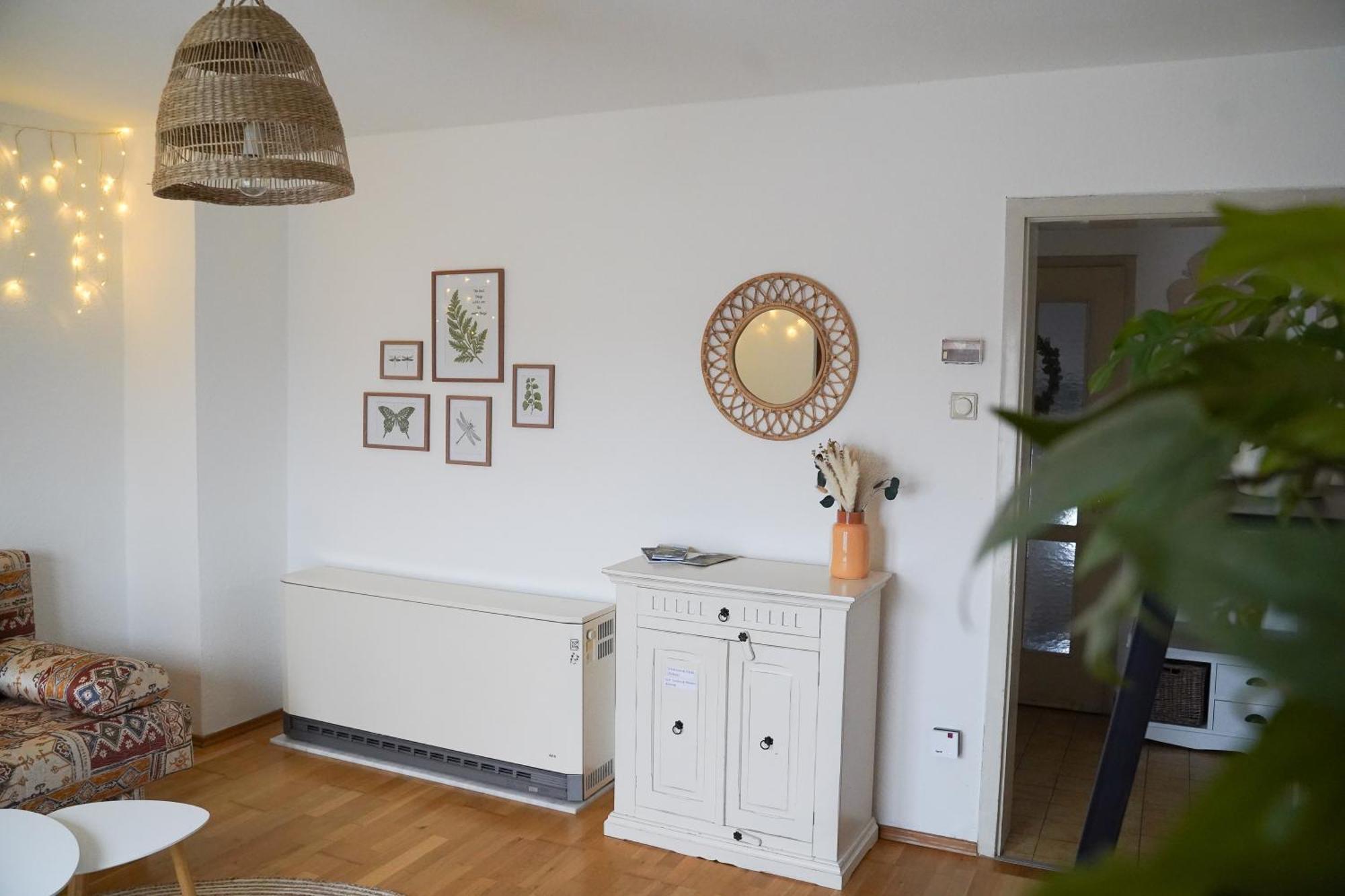 Happybnb Apartment Mit Sonniger Terrasse Lochgau エクステリア 写真